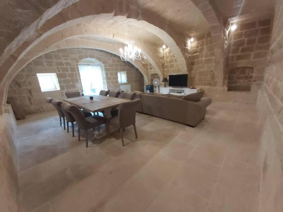 Farmhouse Villa With Large Pool And Garden In Gozo Gharb  Exterior photo