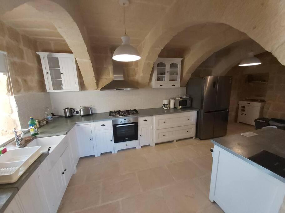 Farmhouse Villa With Large Pool And Garden In Gozo Gharb  Exterior photo